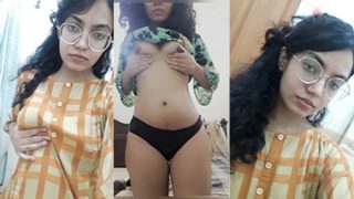Desi Glasses Horny Girl Slapping Ass Teasing Asshole New Clips