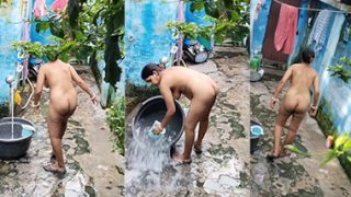 Desi Milf Bhabhi Bathing Her Home Captured Secretly – mastiraja