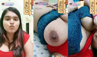 Hot Girl Shows Her Big Boobs On Live Camera Video