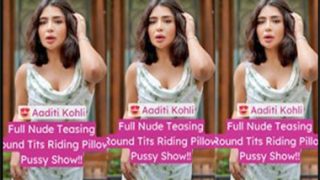 Insta Influencer Aaditi Kohli Horny Fingering Pussy XXX Video
