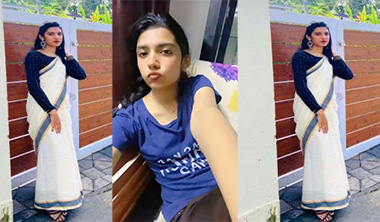 Young Tamil Girl Showing Bathing Masturbating Update