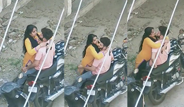 Horny Couple Romance Fucking in Public Place